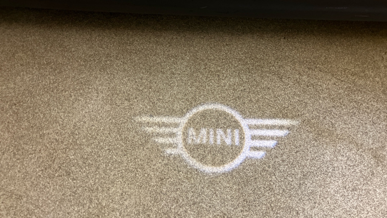 MINI Hatchback 135kW Cooper S Level 3 33kWh 3dr Auto Electric Hatchback